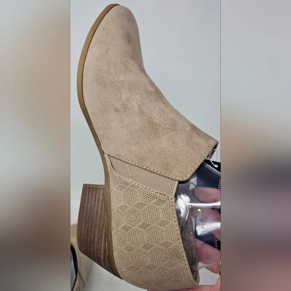 Dr. Scholls Brief Women's Faux Suede Tan Side Zip Memory Foam Ankle Boot Size 11 - Picture 6 of 14